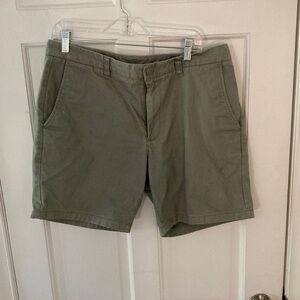 Bonobos 7 inch chino shorts